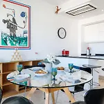 Skyline 2-bedroom Flat With Epic Views - Roi Chevalier *