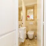 Skyline 2-bedroom Flat With Epic Views - Roi Chevalier Lejlighed