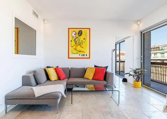 Skyline 2-bedroom Flat With Epic Views - Roi Chevalier 公寓