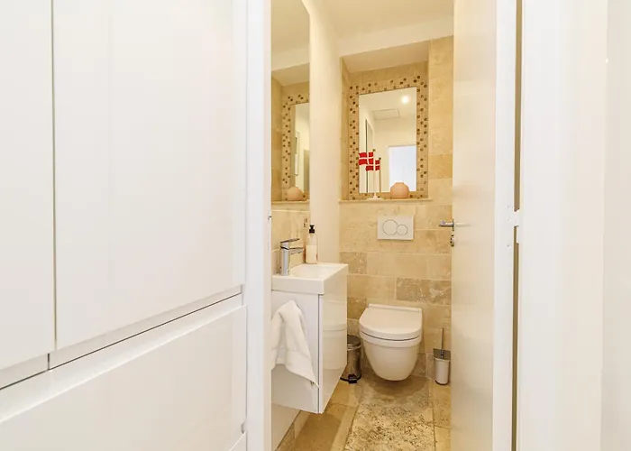 Skyline 2-bedroom Flat With Epic Views - Roi Chevalier 公寓