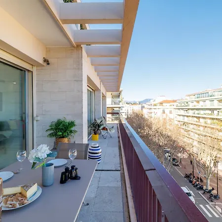 Skyline 2-bedroom Flat With Epic Views - Roi Chevalier 公寓 昂蒂布