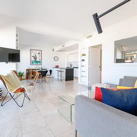Skyline 2-bedroom Flat With Epic Views - Roi Chevalier 公寓 昂蒂布