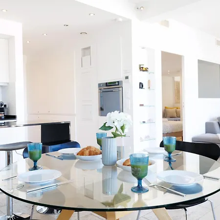 Skyline 2-bedroom Flat With Epic Views - Roi Chevalier 公寓 昂蒂布