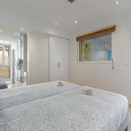 Skyline 2-bedroom Flat With Epic Views - Roi Chevalier * Antibes