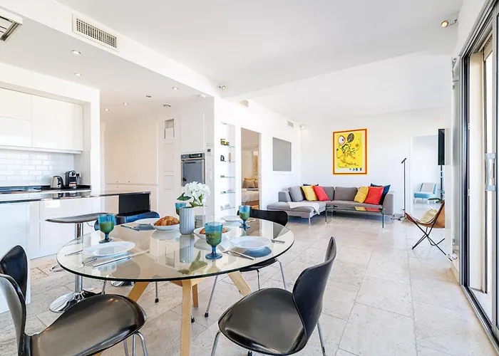 Skyline 2-bedroom Flat With Epic Views - Roi Chevalier Apartment Antibes