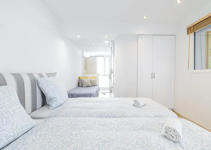 Skyline 2-bedroom Flat With Epic Views - Roi Chevalier * Antibes