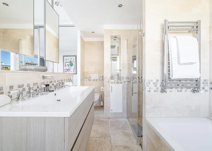 Apartment Skyline 2-bedroom Flat With Epic Views - Roi Chevalier Antibes