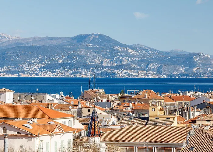 Skyline 2-bedroom Flat With Epic Views - Roi Chevalier Antibes